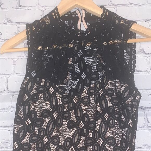 🖤 Forever 21 Black Lace Dress - Size Small - Picture 2 of 8